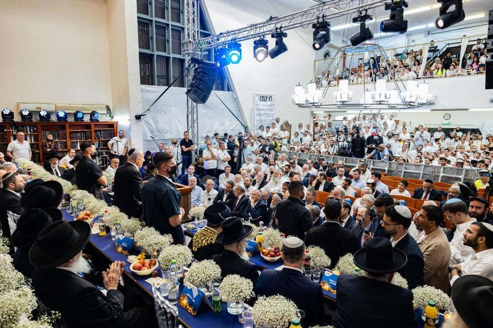 צילום של עצרת ההודיה המרכזית לציון 59 שנים לאיחוד ירושלים ולחיזוק אמונתנו בנצח ישראל