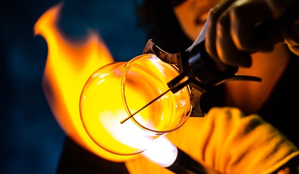 צילום של סדנת פיסול זכוכית - יעל ולוך