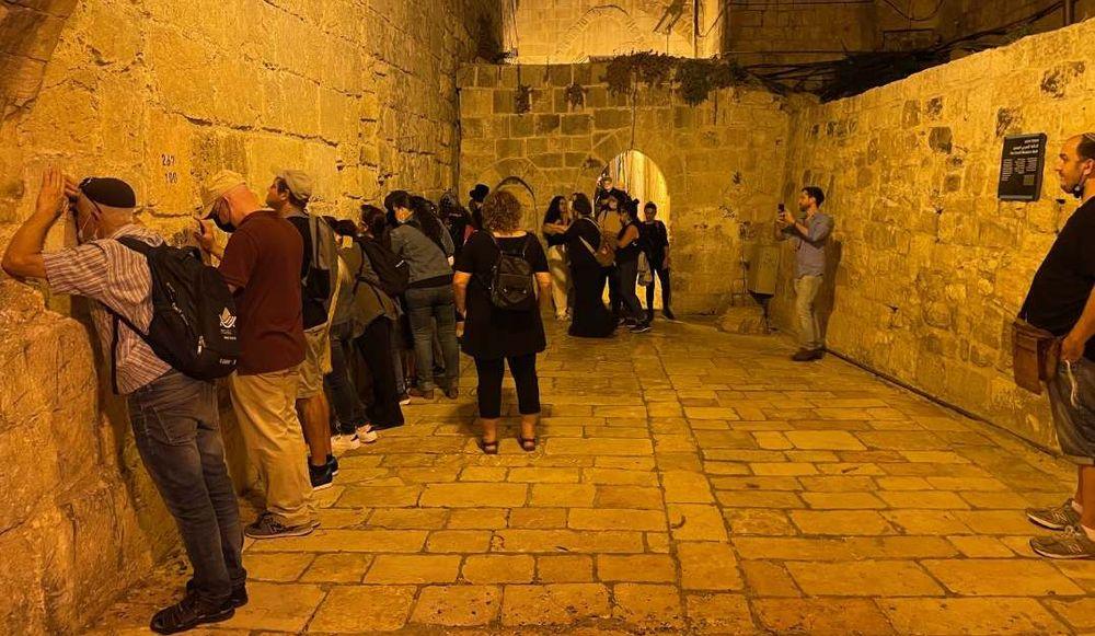 סליחות וחצרות: סיור סליחות ייחודי בעיר העתיקה עם "ירושלים מחוץ לקופסה"