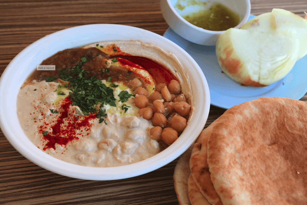 צילום של חומוס בן סירא