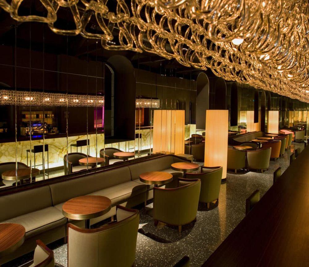 מירור בר, מלון ממילא