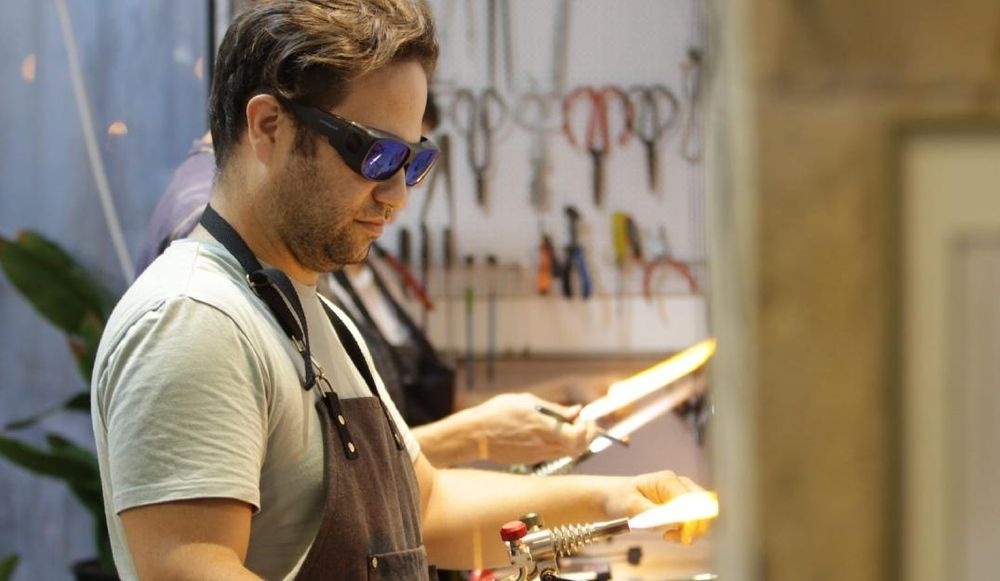 צילום של סדנת פיסול זכוכית - יעל ולוך