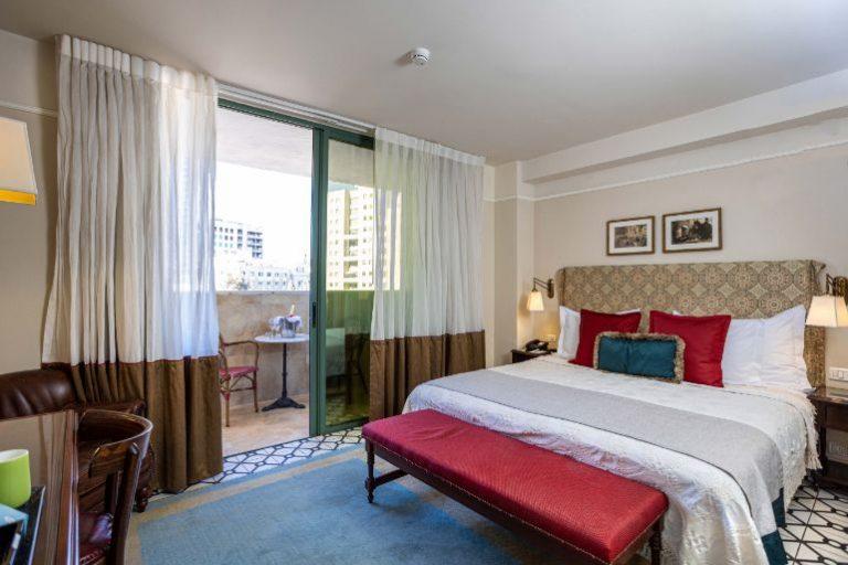 Rooms at the Arthur Hotel