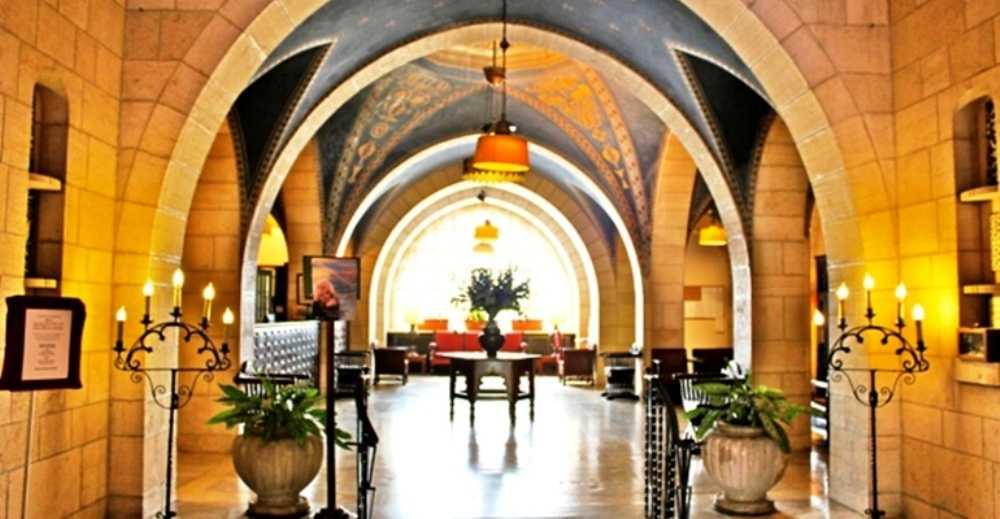 Three Arches Hotel YMCA