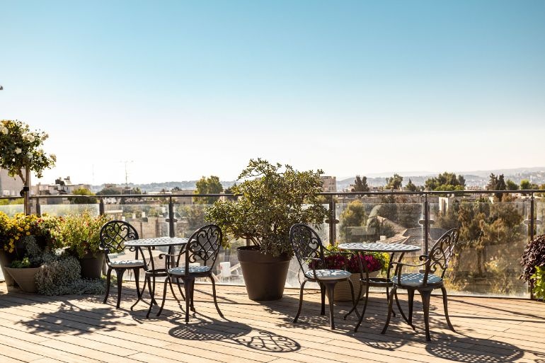 צילום של מלון בצלאל