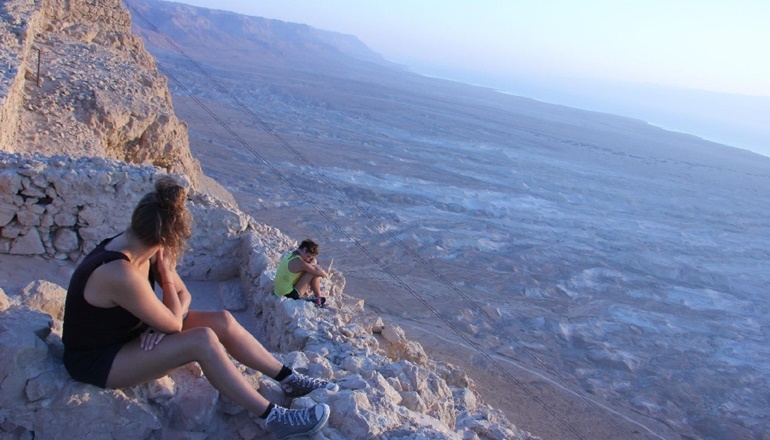 photo de Visite autoguidée : Massada au lever du soleil, Ein Gedi & mer Morte