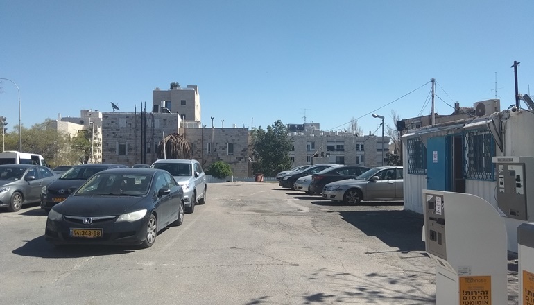 Foto von Keren HaYesod Parkplatz
