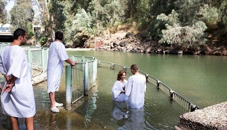 photo de Visite chrétienne de 12 jours en Terre Sainte d'Israël et de Pétra