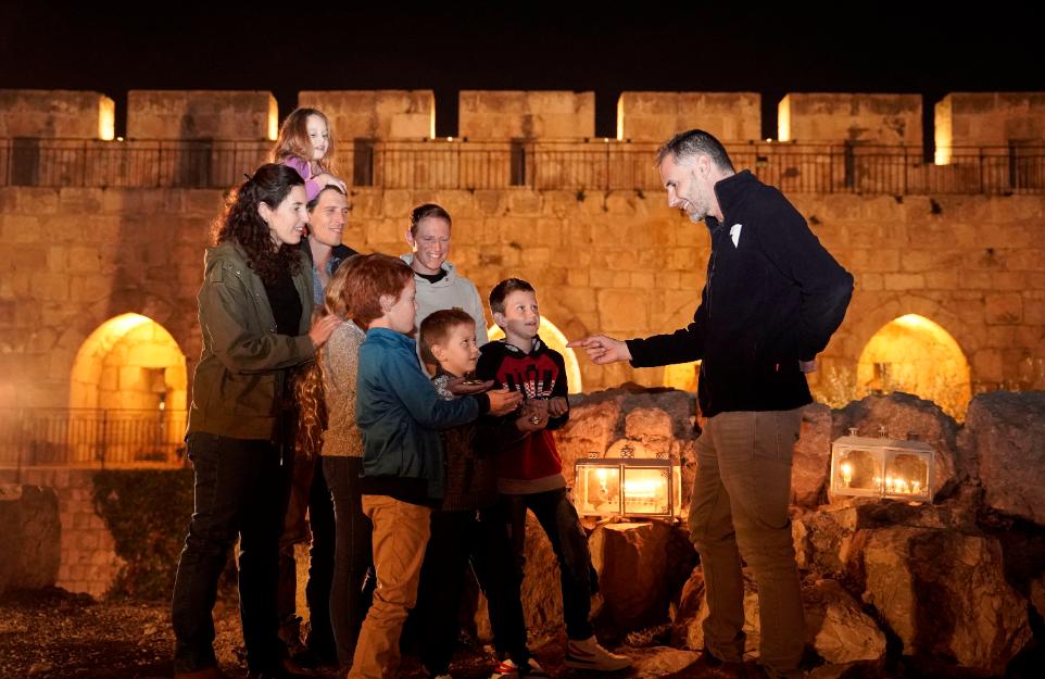 סיור עששיות מרתק לכל המשפחה במגדל דוד במחיר מוזל