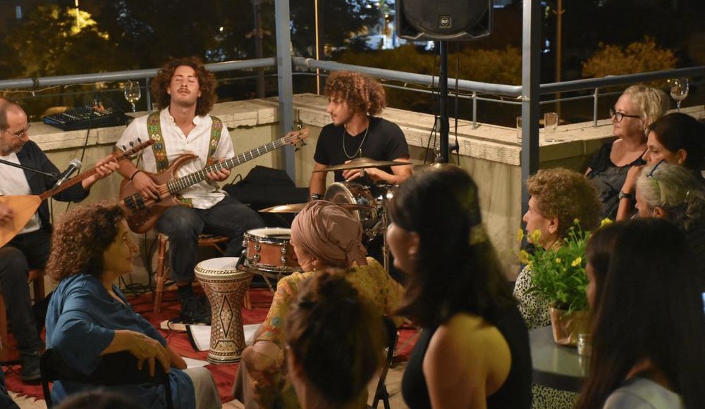 אירועים פרטיים על גג מוזיאון על התפר