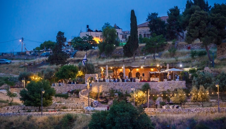 צילום של שמחות קטנות במתחמי האירוח של עיר דוד